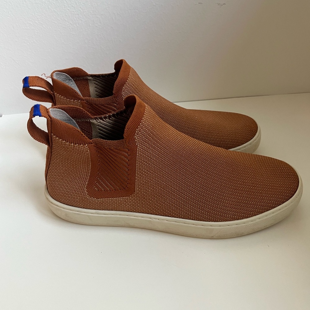 Rothy’s size 10 Chelsea High top, color Fawn